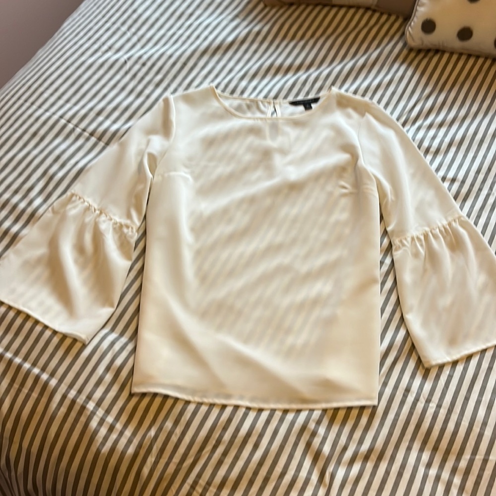 Banana Republic size small white blouse, 3/4 length angel sleeves. NWOT
